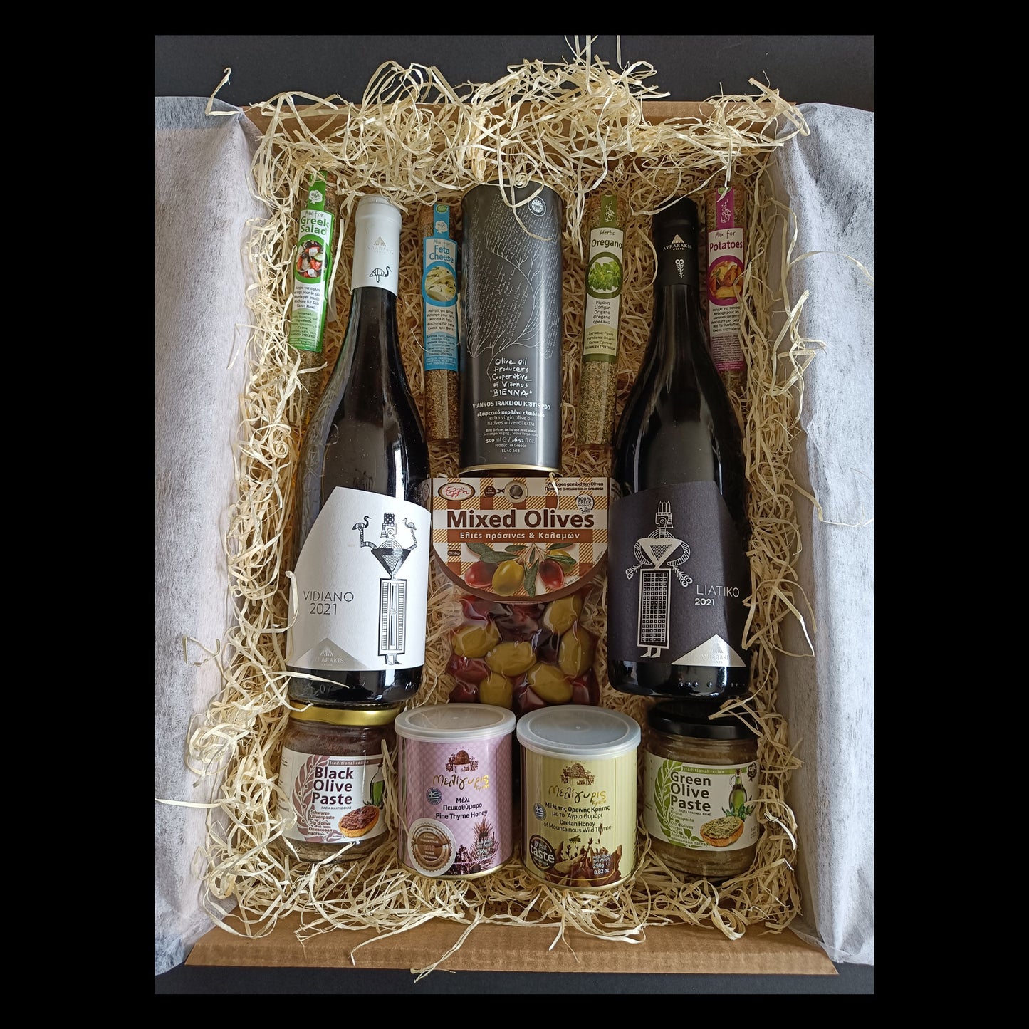 Cadeaubox wijn, kruiden, olijven, olijfolie, honing en olijfpasta